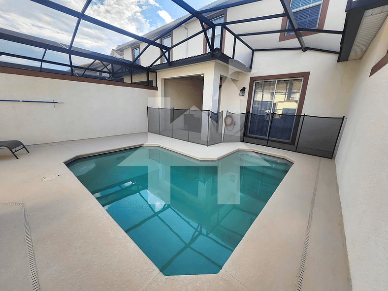 1561- 4bd/3ba Champions Gate W/ Private Pool