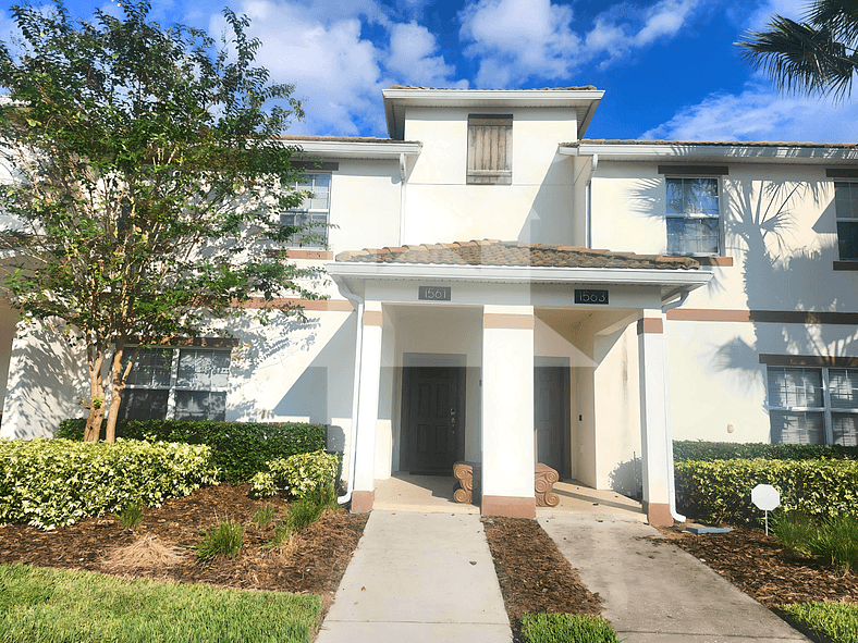 1561- 4bd/3ba Champions Gate W/ Private Pool