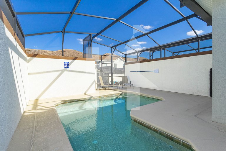 1561- 4bd/3ba Champions Gate W/ Private Pool