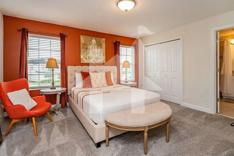 Vacation Home Near Disney, 4 bedrooms