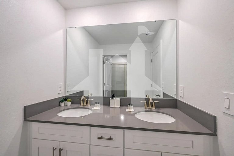 Vacation Home Near Disney, 4 bedrooms