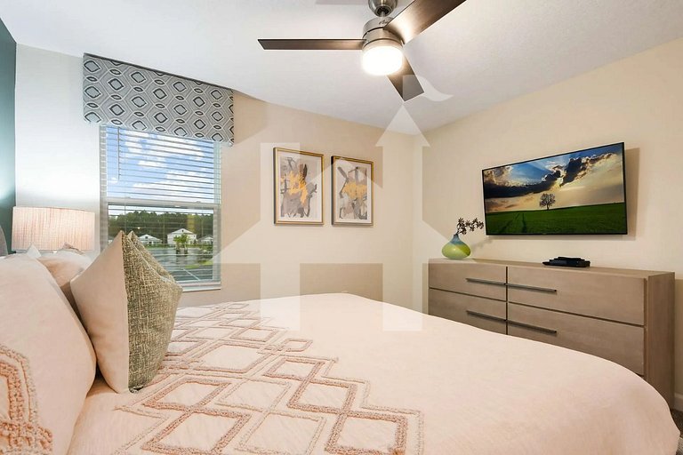 Vacation Home Near Disney, 9 bedrooms