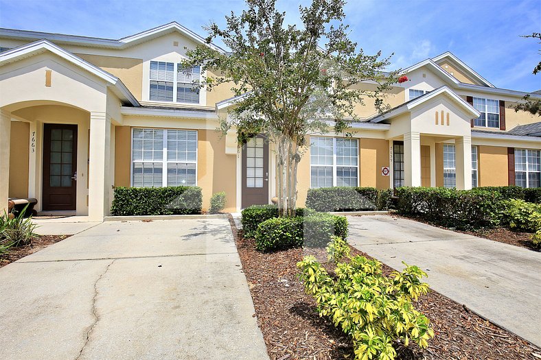 7661 - 3BD/3BA Alluring Townhome | Near Disney