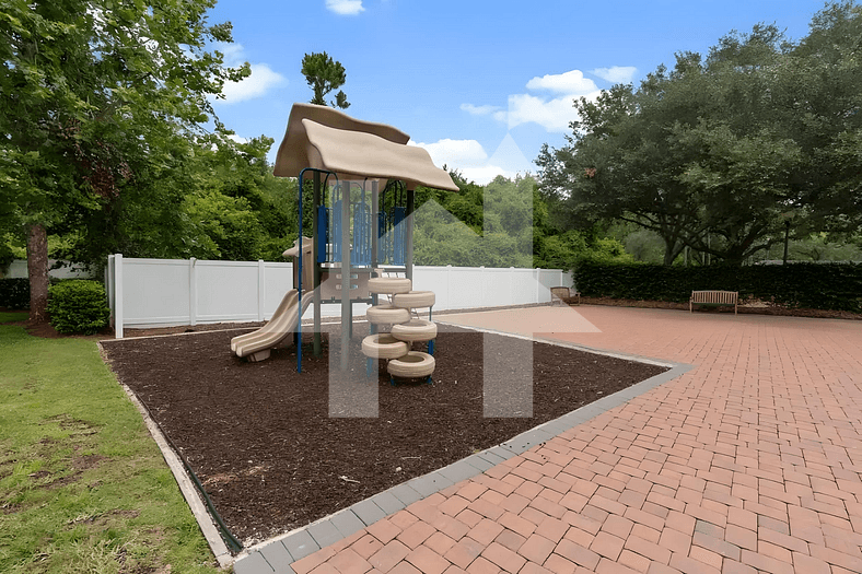 Charming 4-Bedroom Villa Near Disney w/ Clubhouse