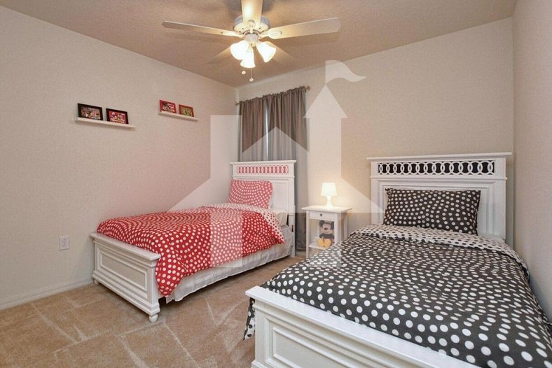 Orlando Vacation Home Near Disney with Pool