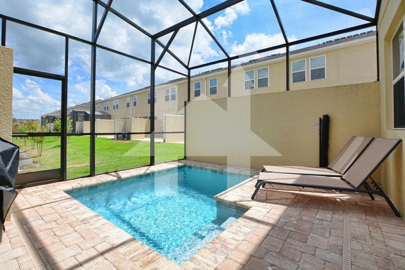 Orlando Vacation Home Near Disney with Pool