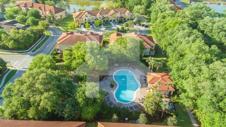 Orlando Vacation Home Near Disney with Pool