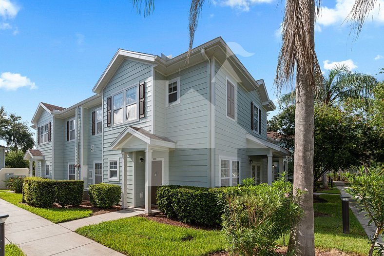 Spacious 4BR House – 10 Mins from Disney