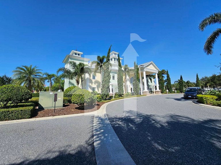 Vacation Home Near Disney, 5 bedrooms