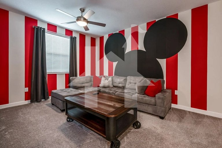 Vacation Home Near Disney, 6 bedrooms