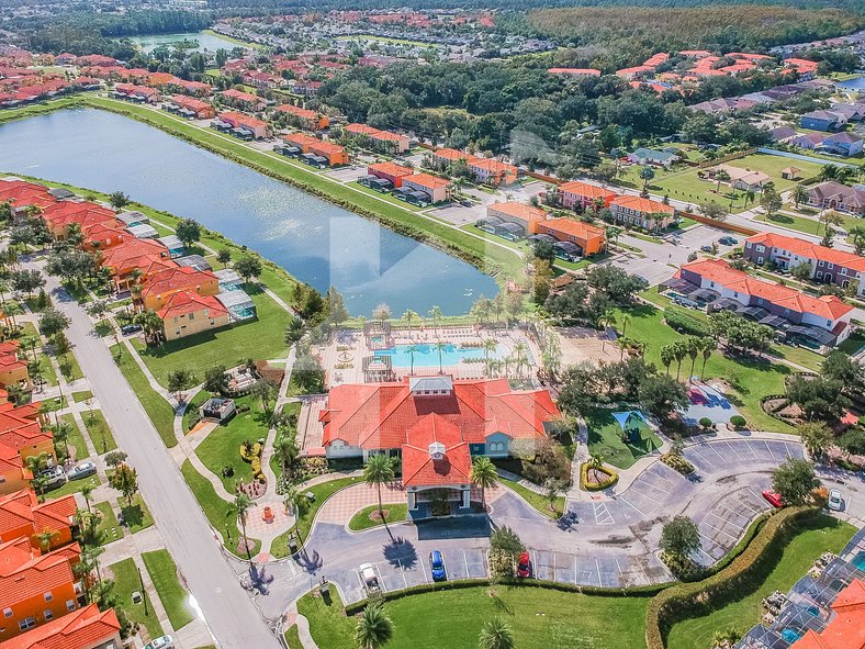 Vacation Home with Pool Near Disney Orlando Flórida