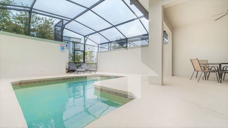 Vacation Homes with Pool Near Disney in Orlando for Rent